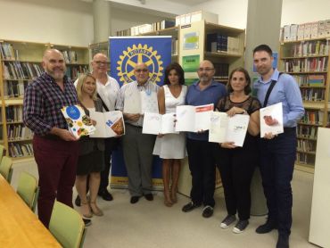 Los Rotarios de Guardamar entregan Libros y Becas al I.E.S les Dunes para el Curso 2015/2016